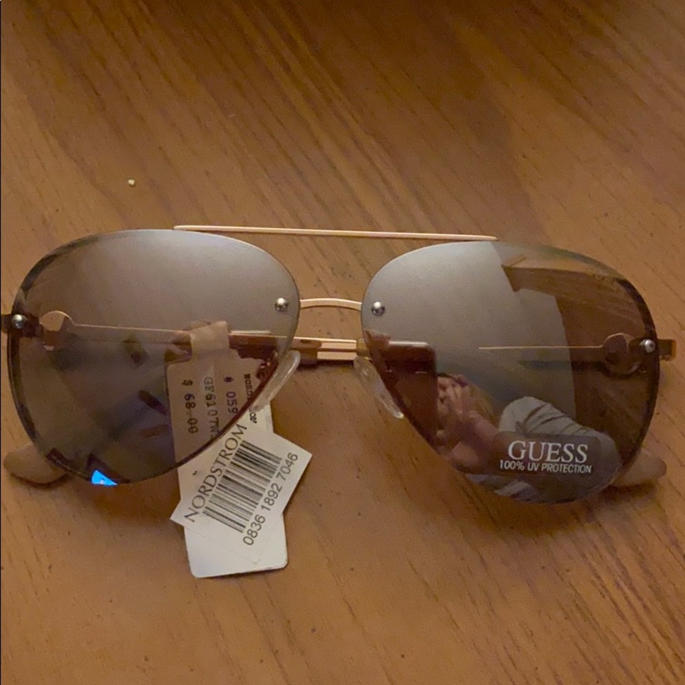 Guess Sunglasses pink aviator